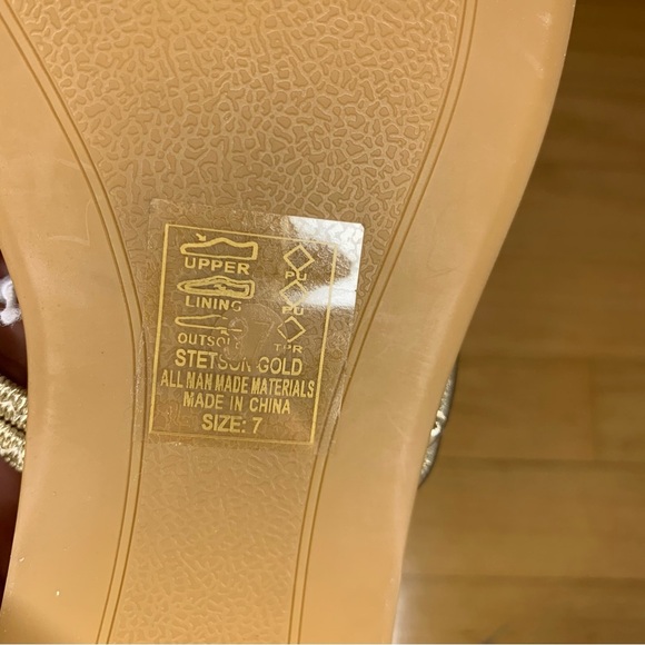 Azalea Wang Stetson Sandals in Gold - Size 7 - Picture 3 of 4